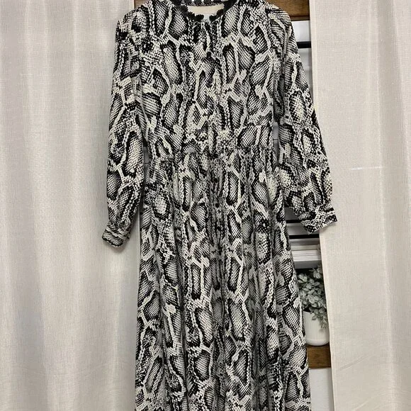 Dainty Jewell's Snake Print Dress - Picture 2 of 5